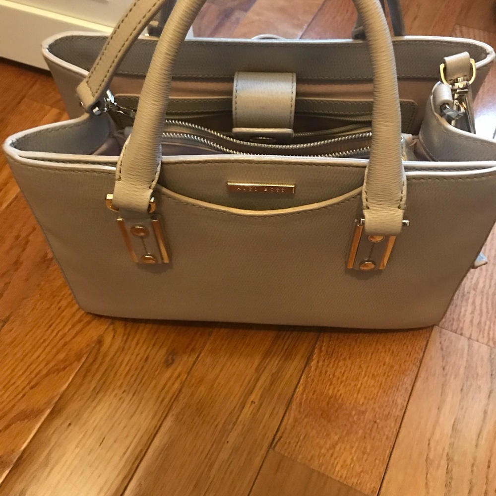 Hugo Boss Bag - Picture 2 of 8